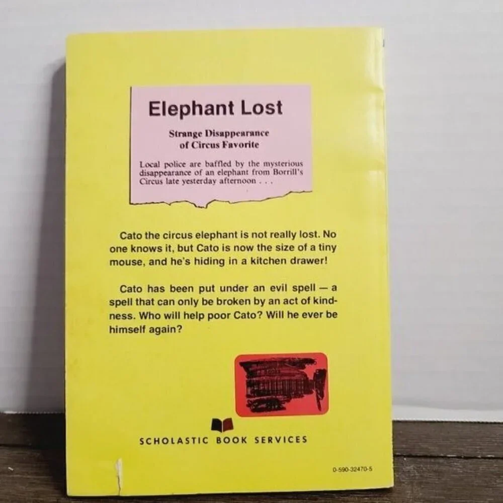Vintage 80s Elephant in the Kitchen by Winsome Smith Paperback Scholastic Book